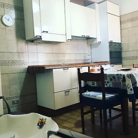 Lägenhet Bella Casa Vicino Alla Chiesa Russa Bari